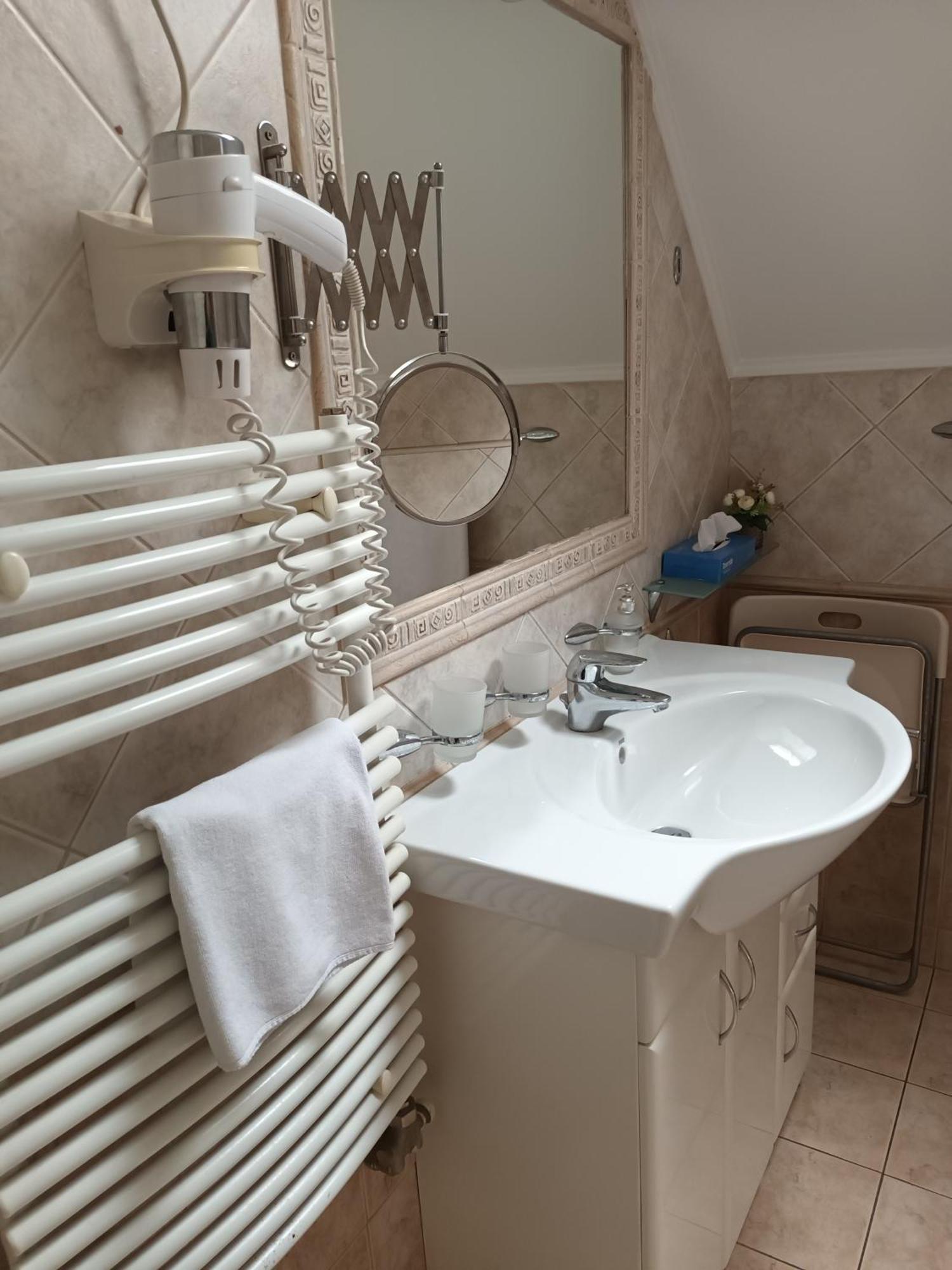 Bed and Breakfast Patria Panzio Эгер Экстерьер фото